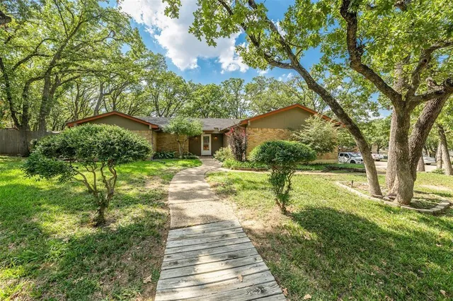 $275,000 | 5714 Cherrywood Lane, Arlington, TX 76016