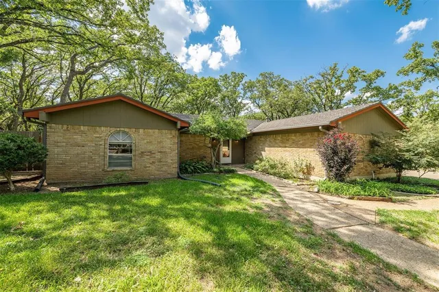 $275,000 | 5714 Cherrywood Lane, Arlington, TX 76016