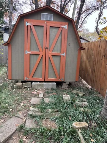 $275,000 | 5714 Cherrywood Lane, Arlington, TX 76016