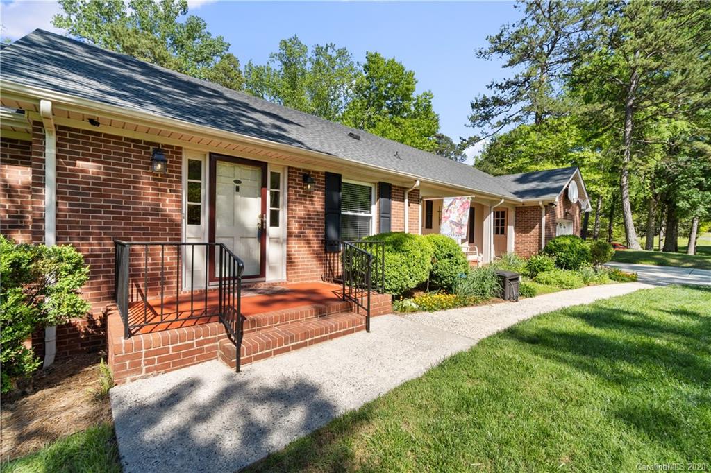 7801 Blue Ridge Circle Charlotte, NC 28270 - Photo 3 of 47 Gallery Image 3