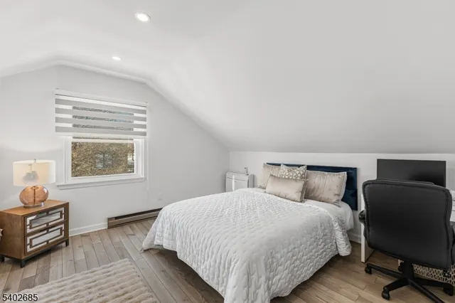 $3,850 | 48 Hobart Place, Unit 2, Clifton, NJ 07011