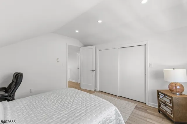 $3,850 | 48 Hobart Place, Unit 2, Clifton, NJ 07011