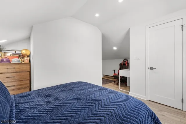 $3,850 | 48 Hobart Place, Unit 2, Clifton, NJ 07011