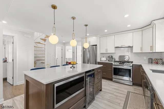 $3,850 | 48 Hobart Place, Unit 2, Clifton, NJ 07011