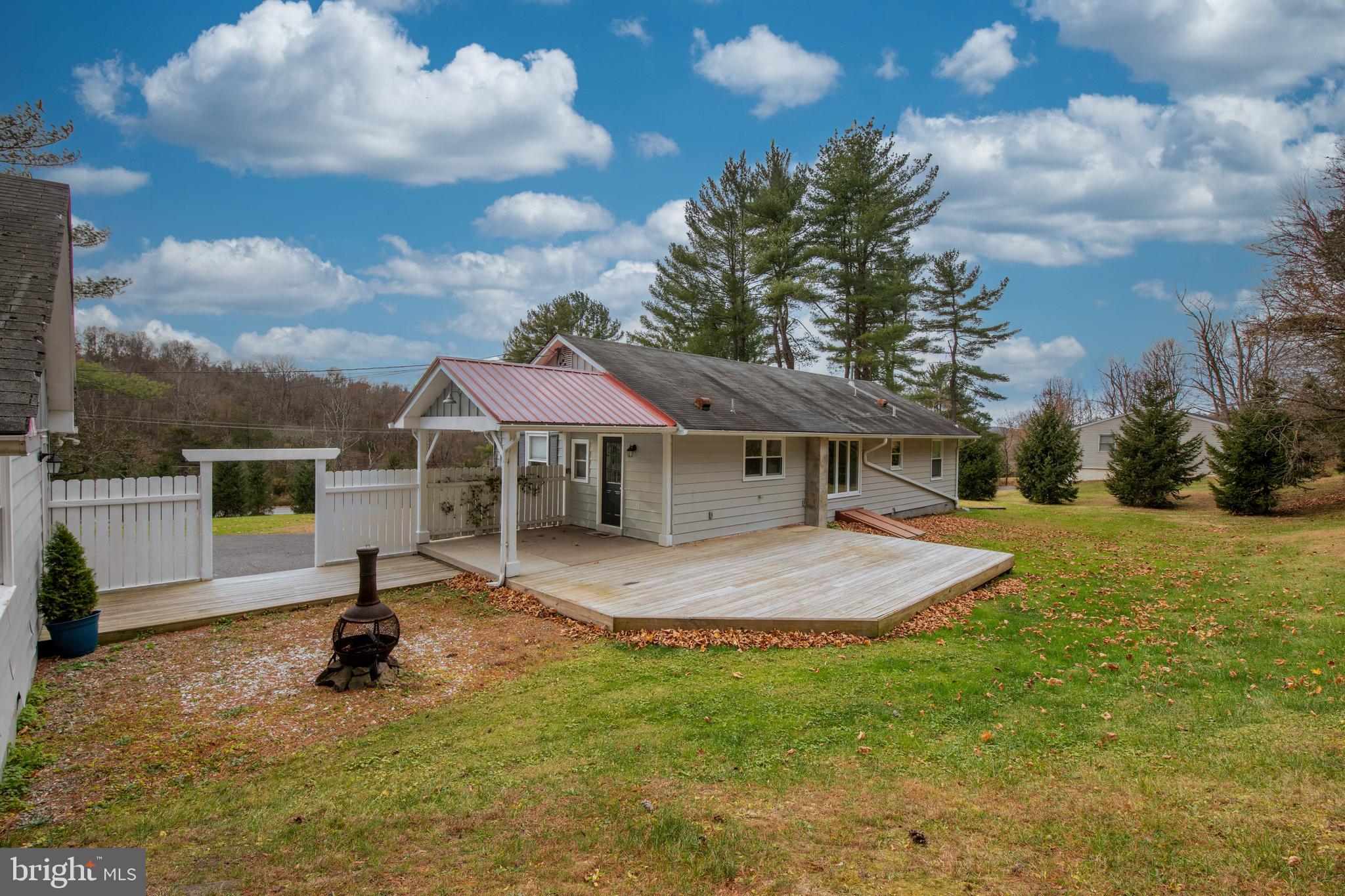 8979 Easton Road Ottsville, PA 18942 - Photo 31 of 39 a house view with a garden space
