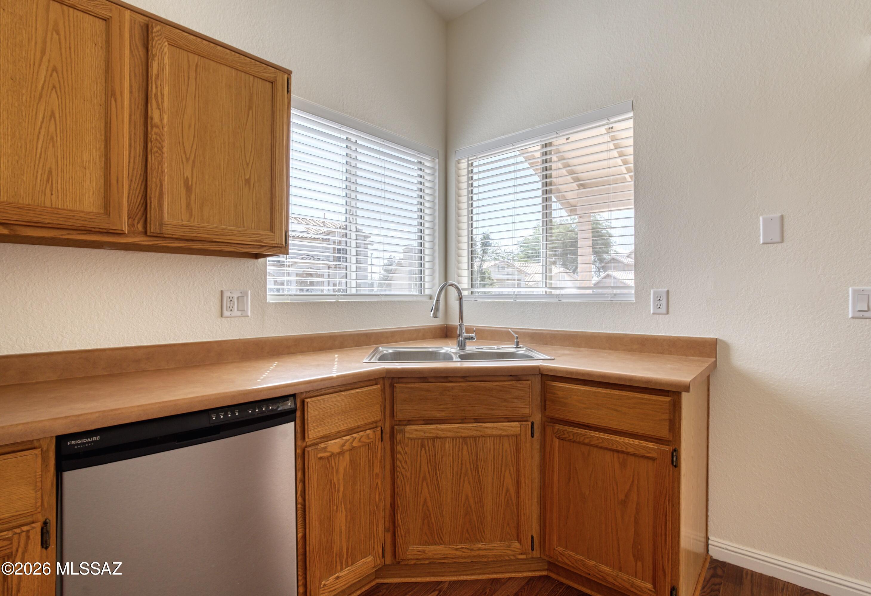7216 West Rivulet Drive Tucson, AZ 85743 - Photo 14 of 39