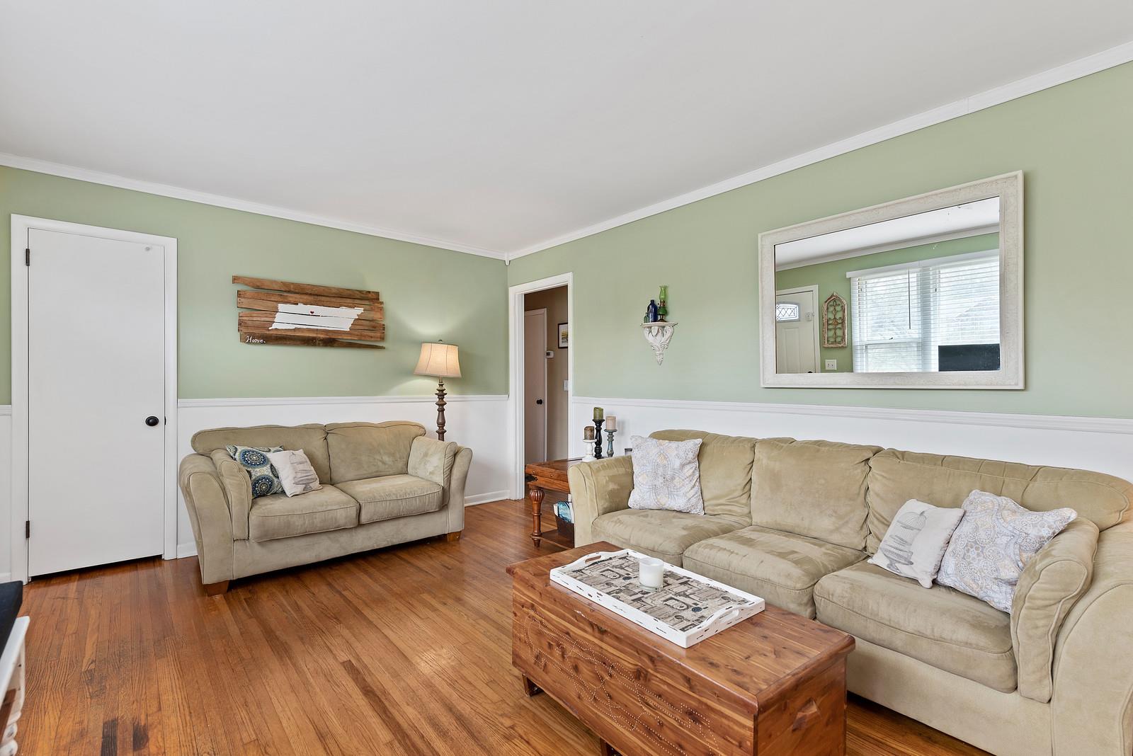 2407 Porter Road Nashville, TN 37206 - Photo 4 of 16 Angle #2 of living room