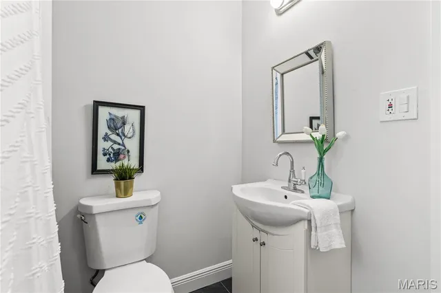 $169,900 | 838 Wachtel Avenue, St. Louis, MO 63125