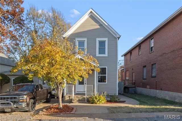 $169,900 | 838 Wachtel Avenue, St. Louis, MO 63125