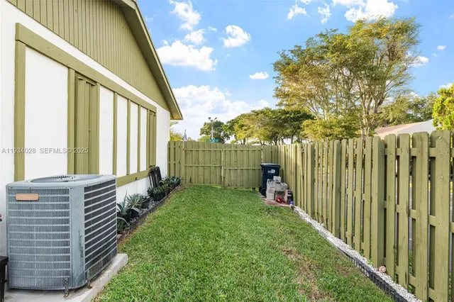 $3,195 | 10955 Southwest 122nd Place, Miami, FL 33186