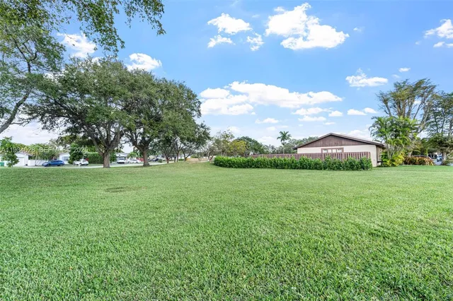 $3,195 | 10955 Southwest 122nd Place, Miami, FL 33186