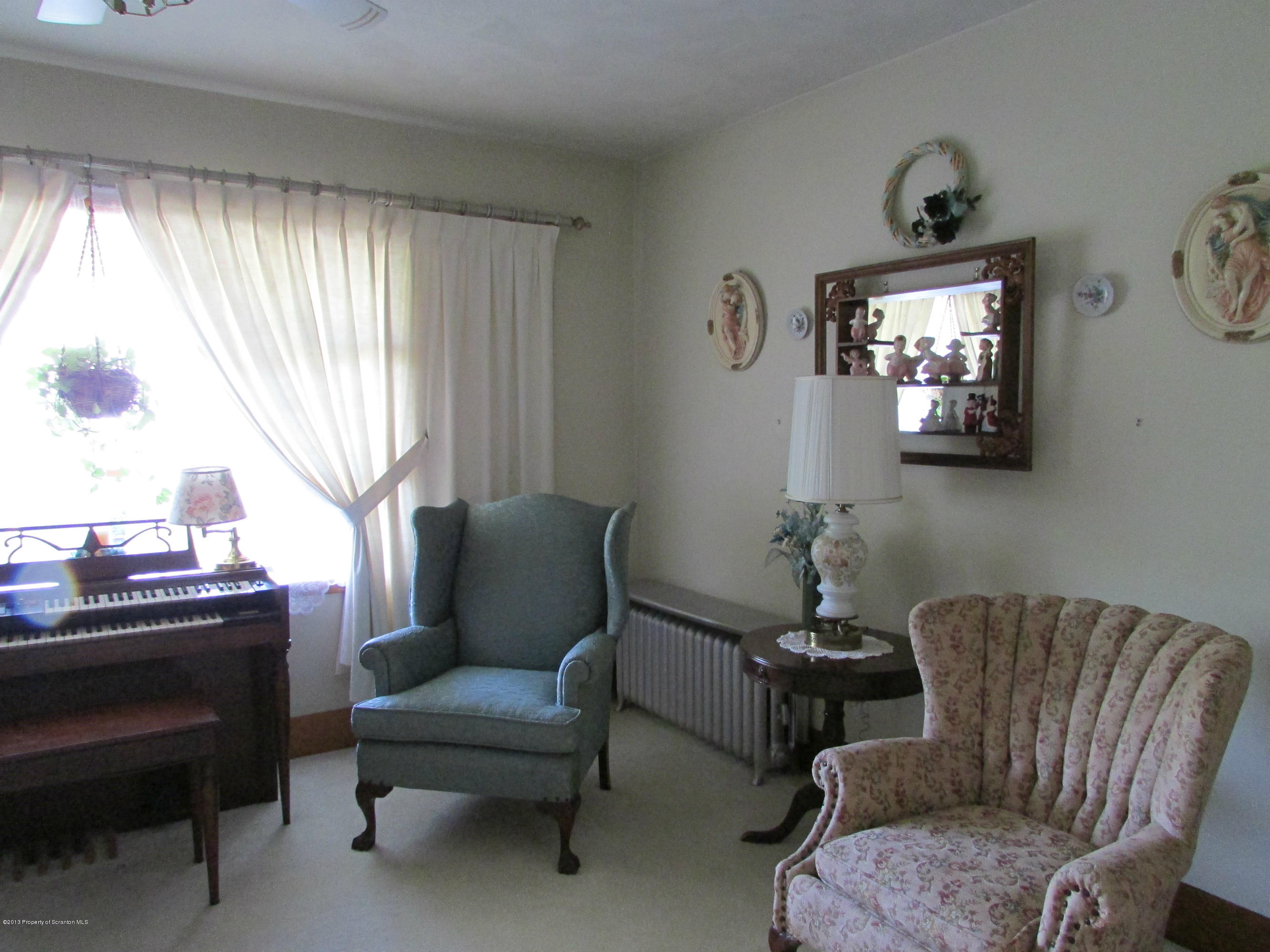 331 Spring Street Scranton, PA 18508 - Photo 6 of 14 Gallery Image 6