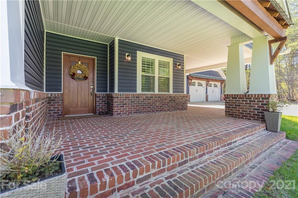 1655 Antioch Road Morganton, NC 28655 - Photo 4 of 32 Gallery Image 4