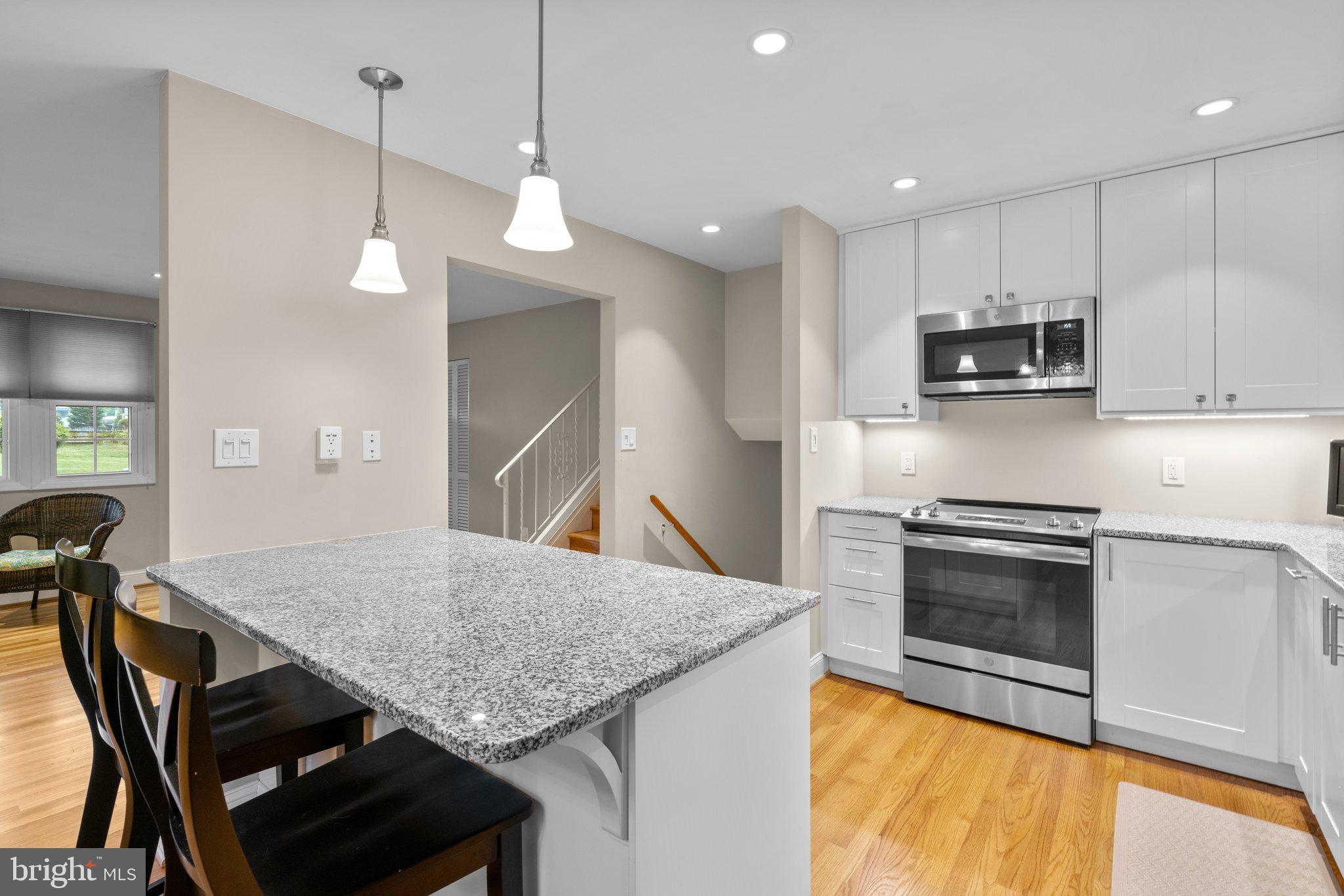 103 Margate Road Lutherville-Timonium, MD 21093 - Photo 6 of 30 Island Seating w/ Granite Countertops