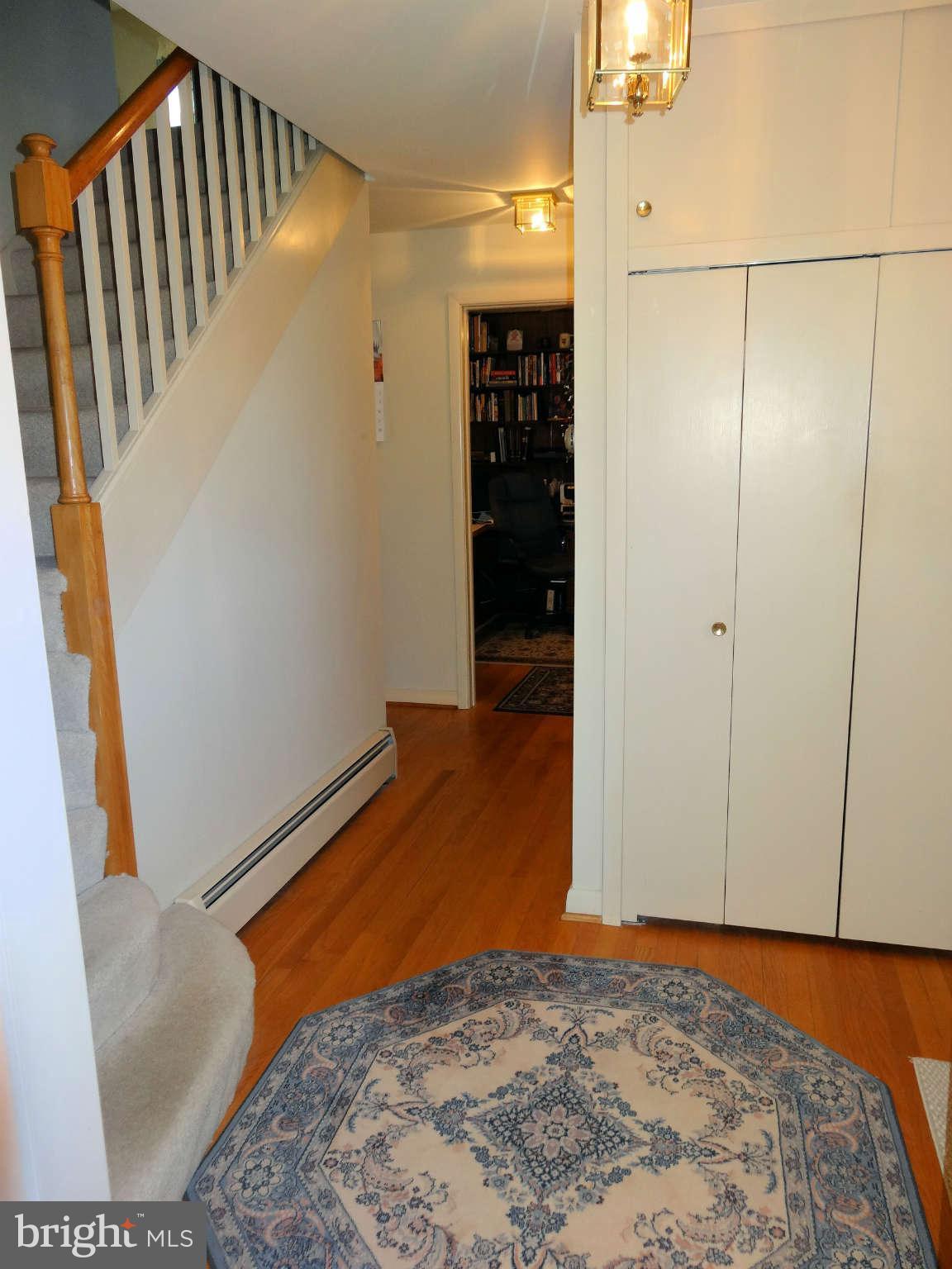 19001 Muncaster Road Derwood, MD 20855 - Photo 2 of 30 Interior (General)
