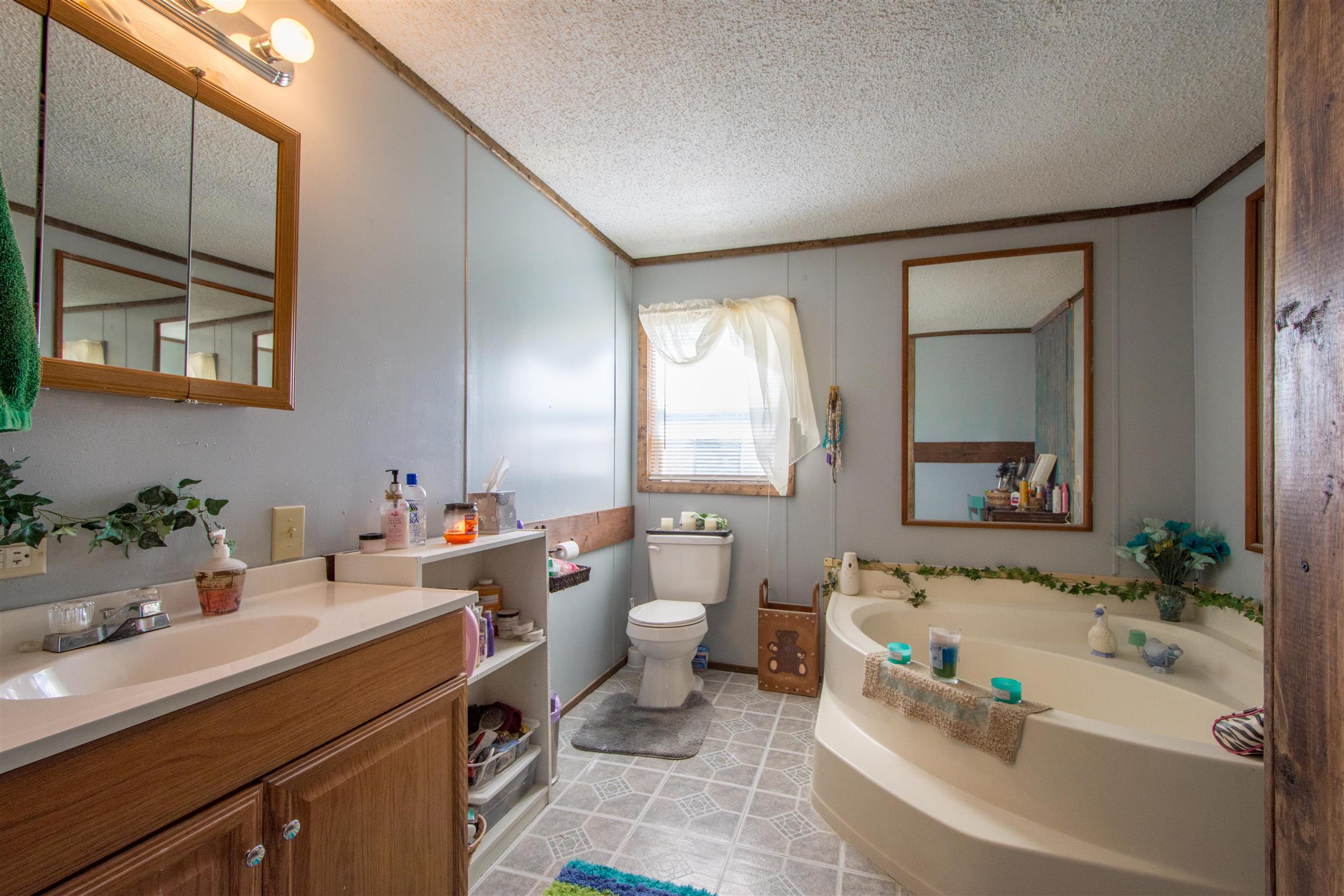876 B J Road Centerville, TN 37033 - Photo 14 of 30 Gallery Image 14