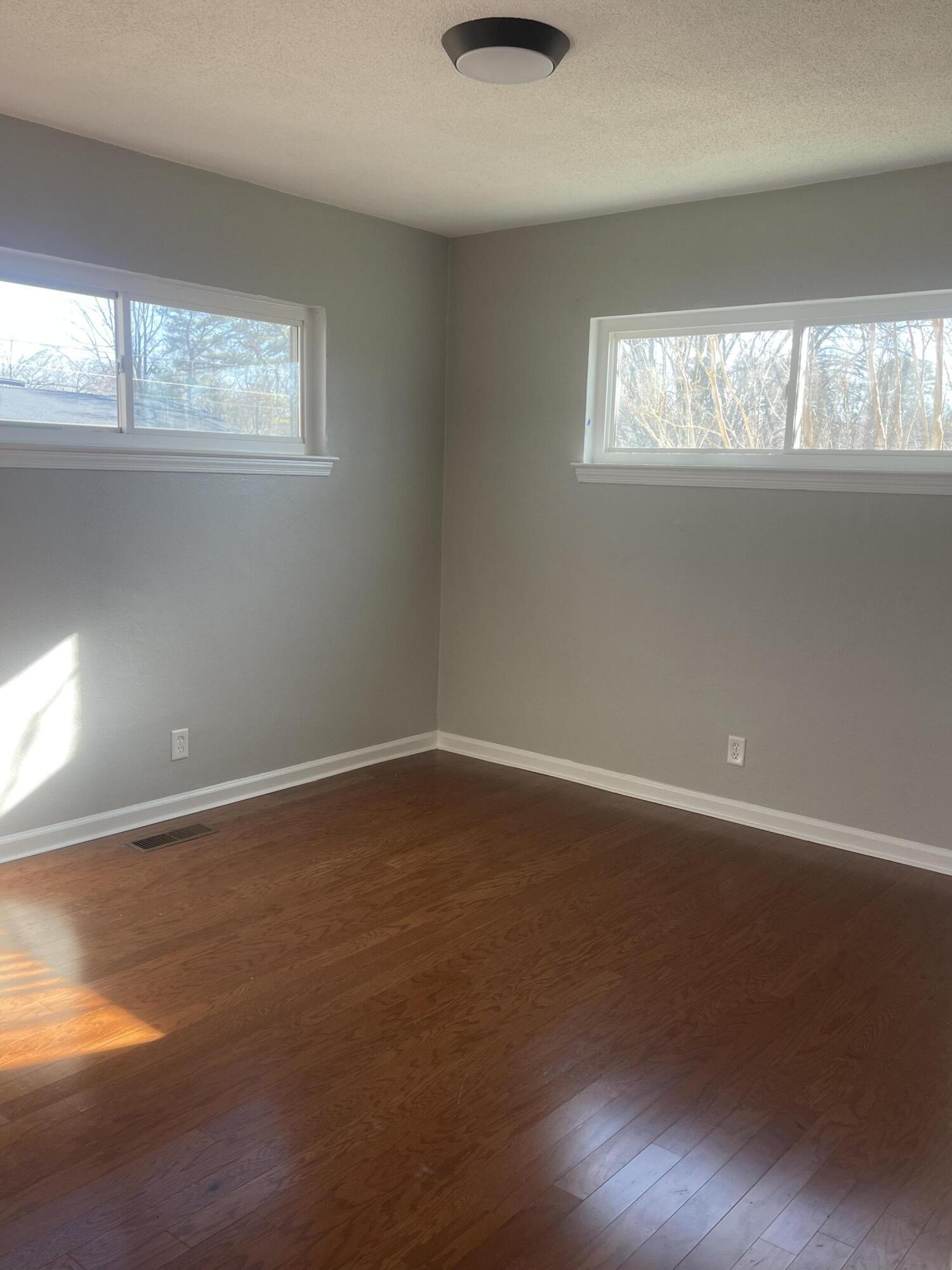 991 Joe Engel Drive Chattanooga, TN 37421 - Photo 16 of 23 j 17
