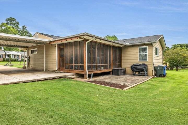 991 Joe Engel Drive Chattanooga, TN 37421 - Photo 3 of 23 j 9