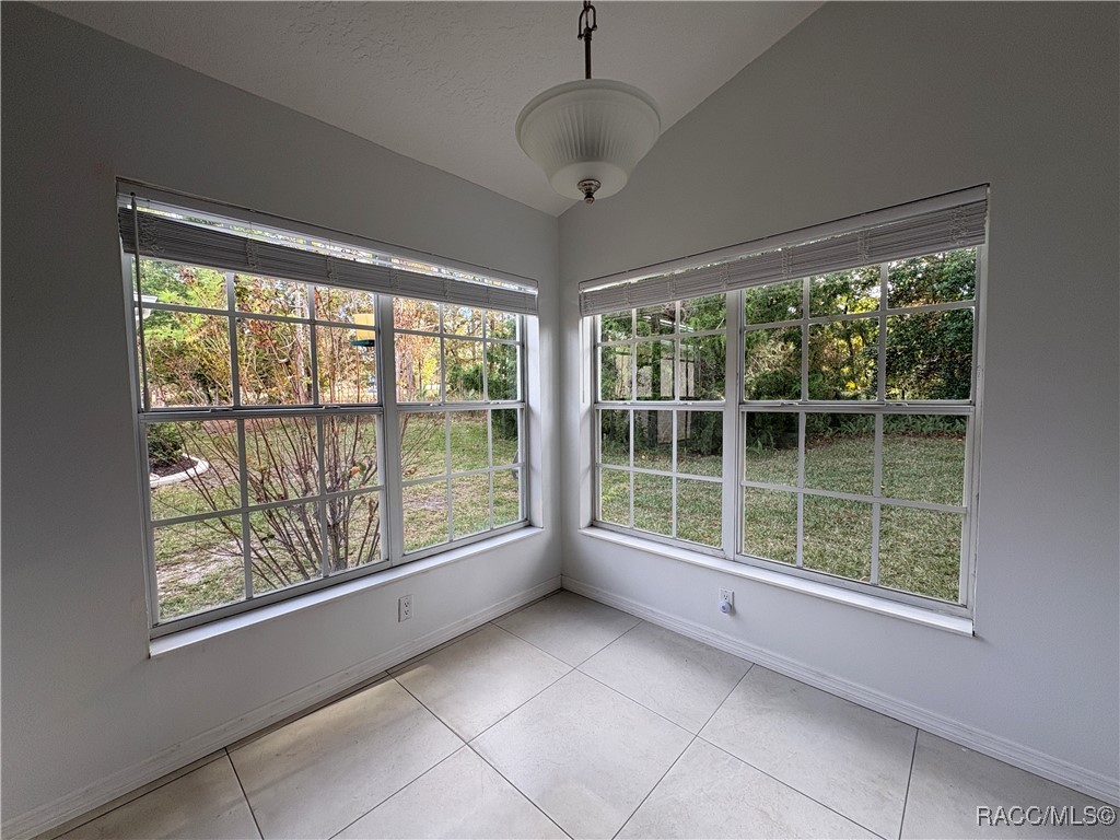 36 Byrsonima Loop Homosassa, FL 34446 - Photo 21 of 54 BREAKFAST NOOK 1-2