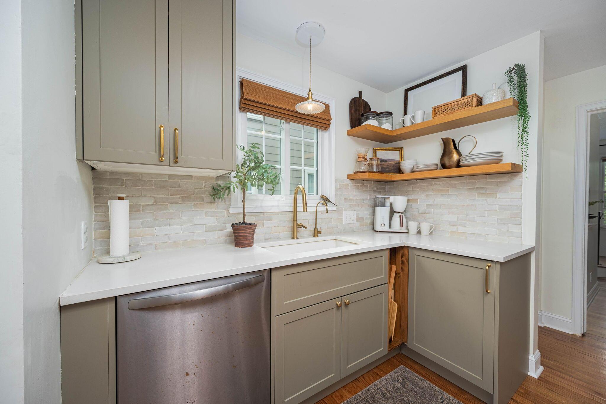 922 South Remington Road Columbus, OH 43209 - Photo 17 of 56 Kitchen