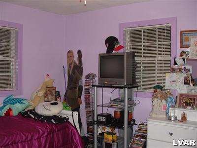 1608 Donalds Road Effort, PA 18330 - Photo 3 of 9 a living room with furniture and a flat screen tv