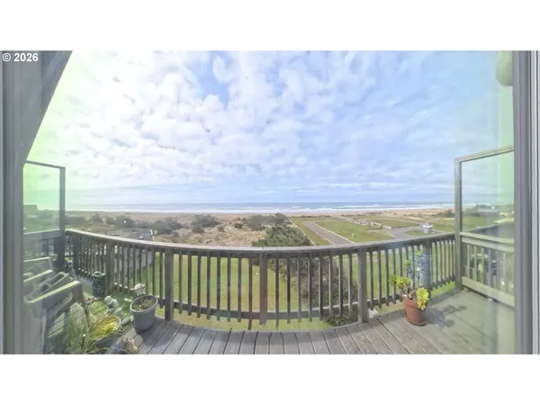 $395,000 | 29134 Ellensburg Avenue, Unit 1, Gold Beach, OR 97444