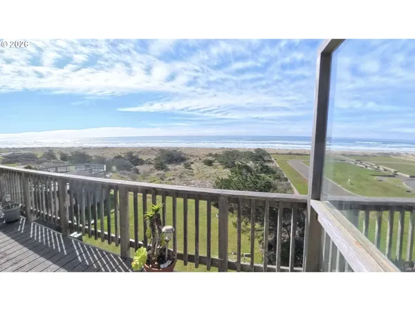 $395,000 | 29134 Ellensburg Avenue, Unit 1, Gold Beach, OR 97444