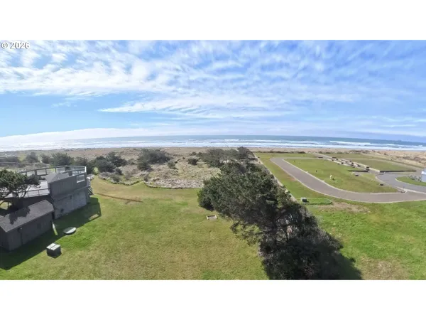 $395,000 | 29134 Ellensburg Avenue, Unit 1, Gold Beach, OR 97444