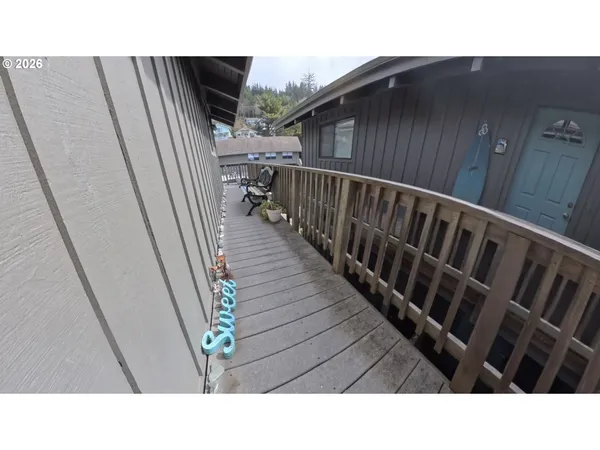 $395,000 | 29134 Ellensburg Avenue, Unit 1, Gold Beach, OR 97444