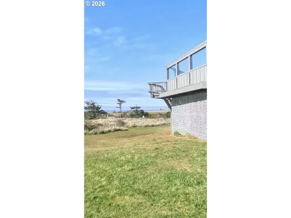 $395,000 | 29134 Ellensburg Avenue, Unit 1, Gold Beach, OR 97444