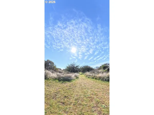 $395,000 | 29134 Ellensburg Avenue, Unit 1, Gold Beach, OR 97444