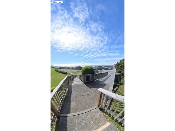 $395,000 | 29134 Ellensburg Avenue, Unit 1, Gold Beach, OR 97444