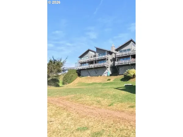 $395,000 | 29134 Ellensburg Avenue, Unit 1, Gold Beach, OR 97444