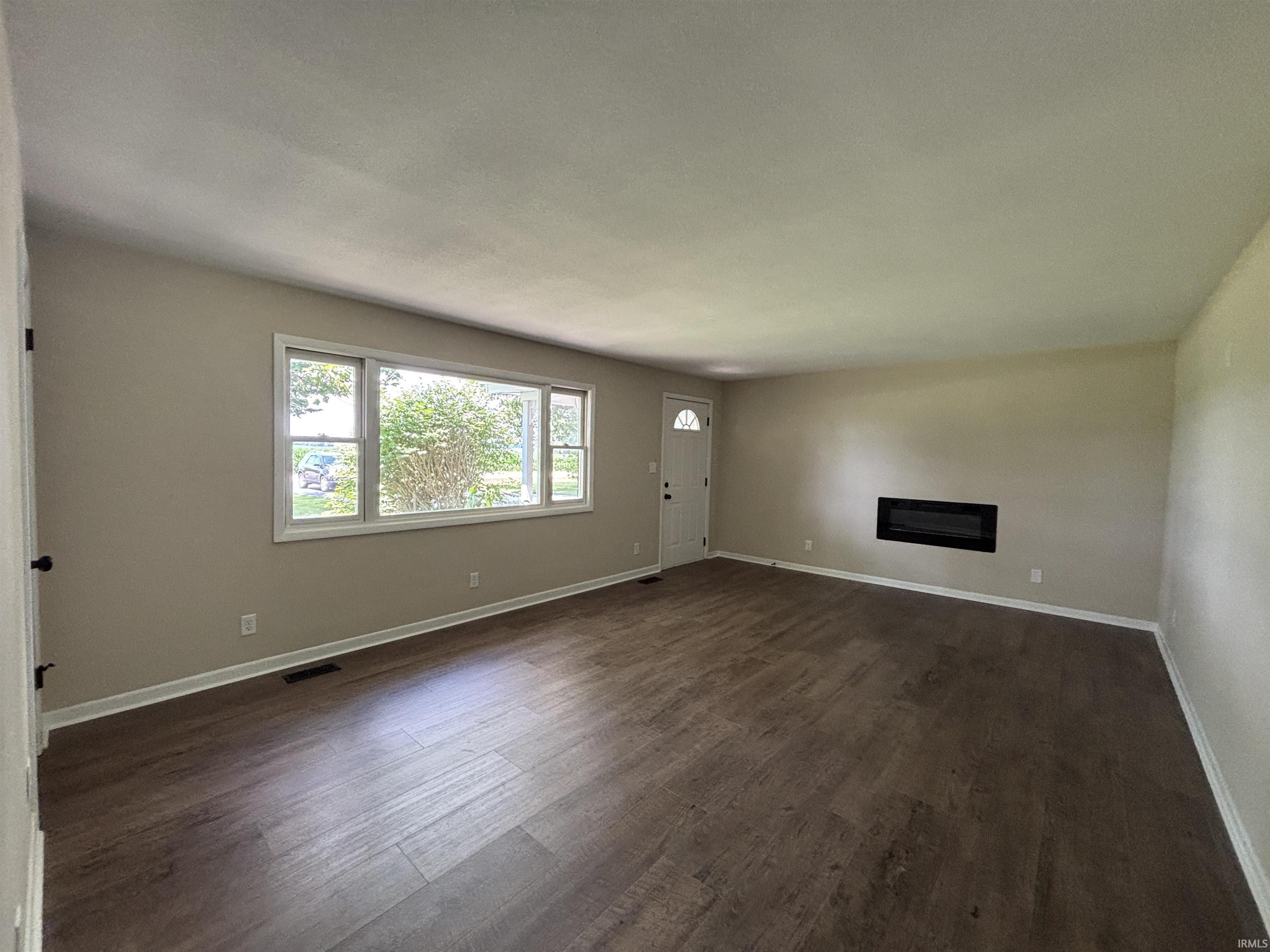 12312 Johnson Road Churubusco, IN 46723 - Photo 5 of 30