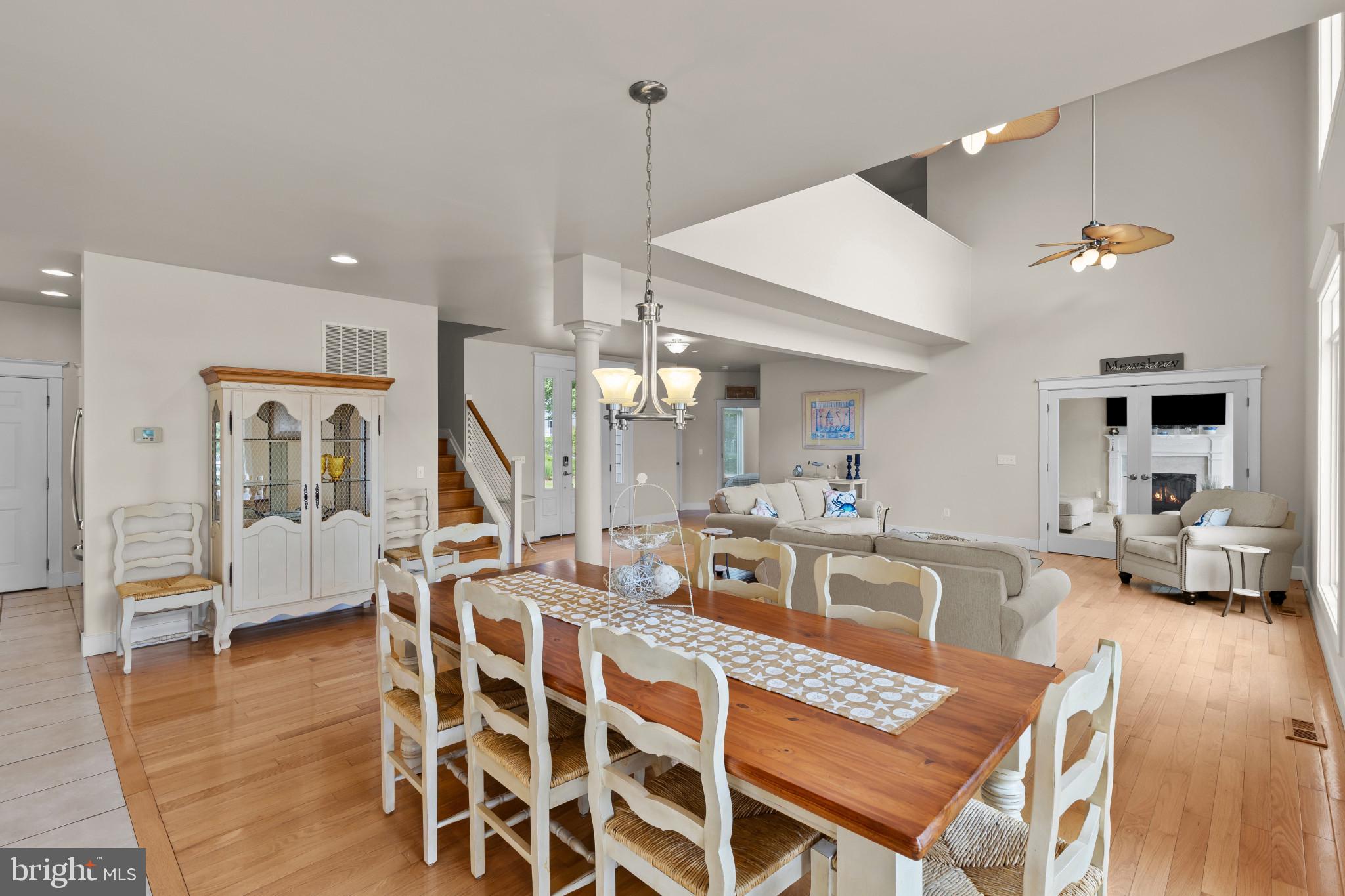 3733 Thomas Point Road Annapolis, MD 21403 - Photo 12 of 46 Great layout for entertaining