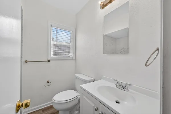 $320,000 | 3244 16th Avenue, Sacramento, CA 95820