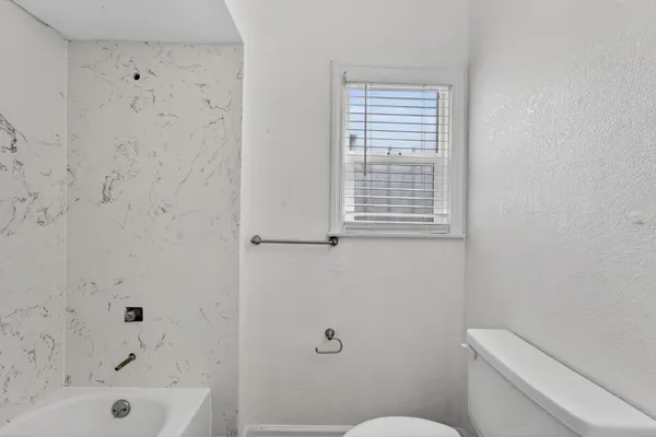 $320,000 | 3244 16th Avenue, Sacramento, CA 95820