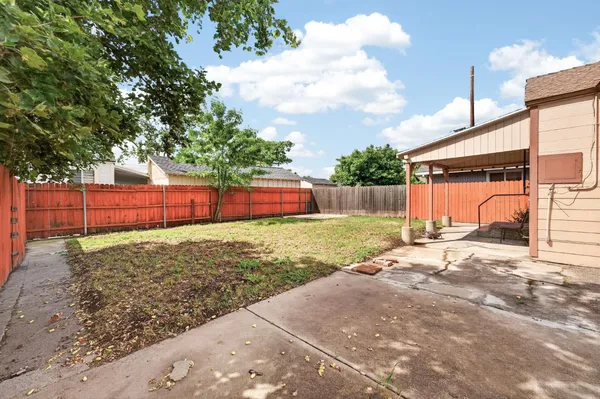 $320,000 | 3244 16th Avenue, Sacramento, CA 95820