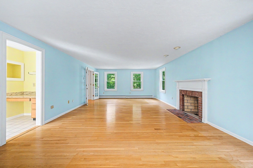 29 Pond Street Hopkinton, MA 01748 - Photo 16 of 42