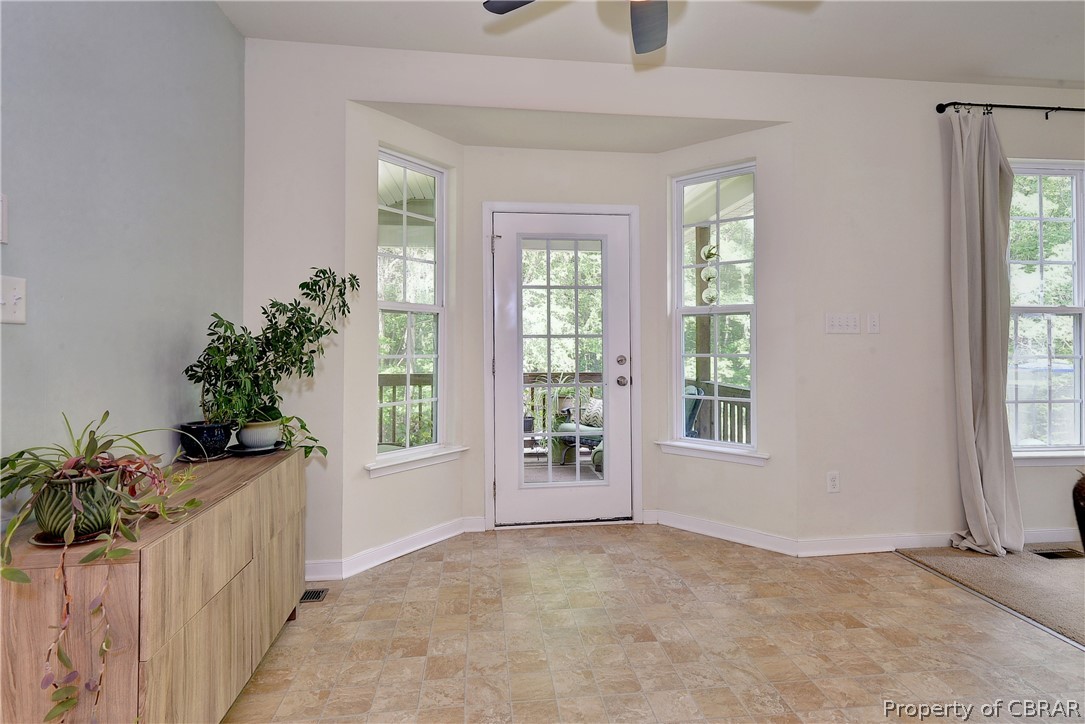 10147 Line Fence Road Hayes, VA 23072 - Photo 20 of 50 Gallery Image 20