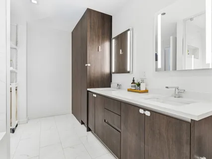 $725,000 | 505 North McClurg Court, Unit 2301, Chicago, IL 60611