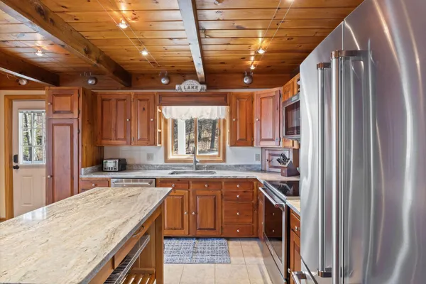 $1,350,000 | 325 Concord Lane, Wakefield, NH 03830