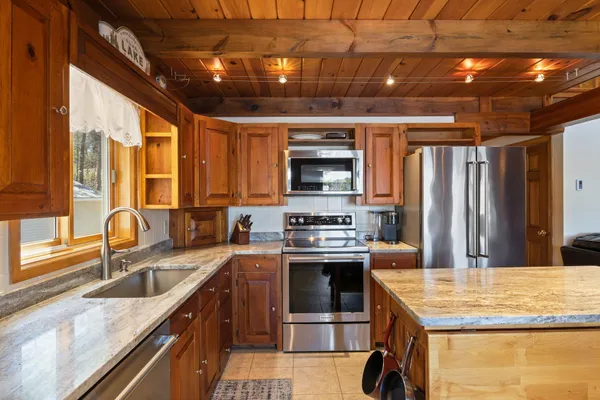 $1,350,000 | 325 Concord Lane, Wakefield, NH 03830