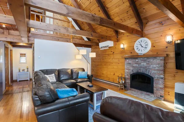 $1,350,000 | 325 Concord Lane, Wakefield, NH 03830