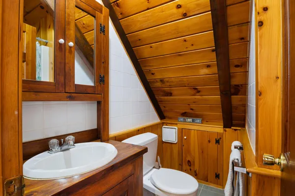 $1,350,000 | 325 Concord Lane, Wakefield, NH 03830