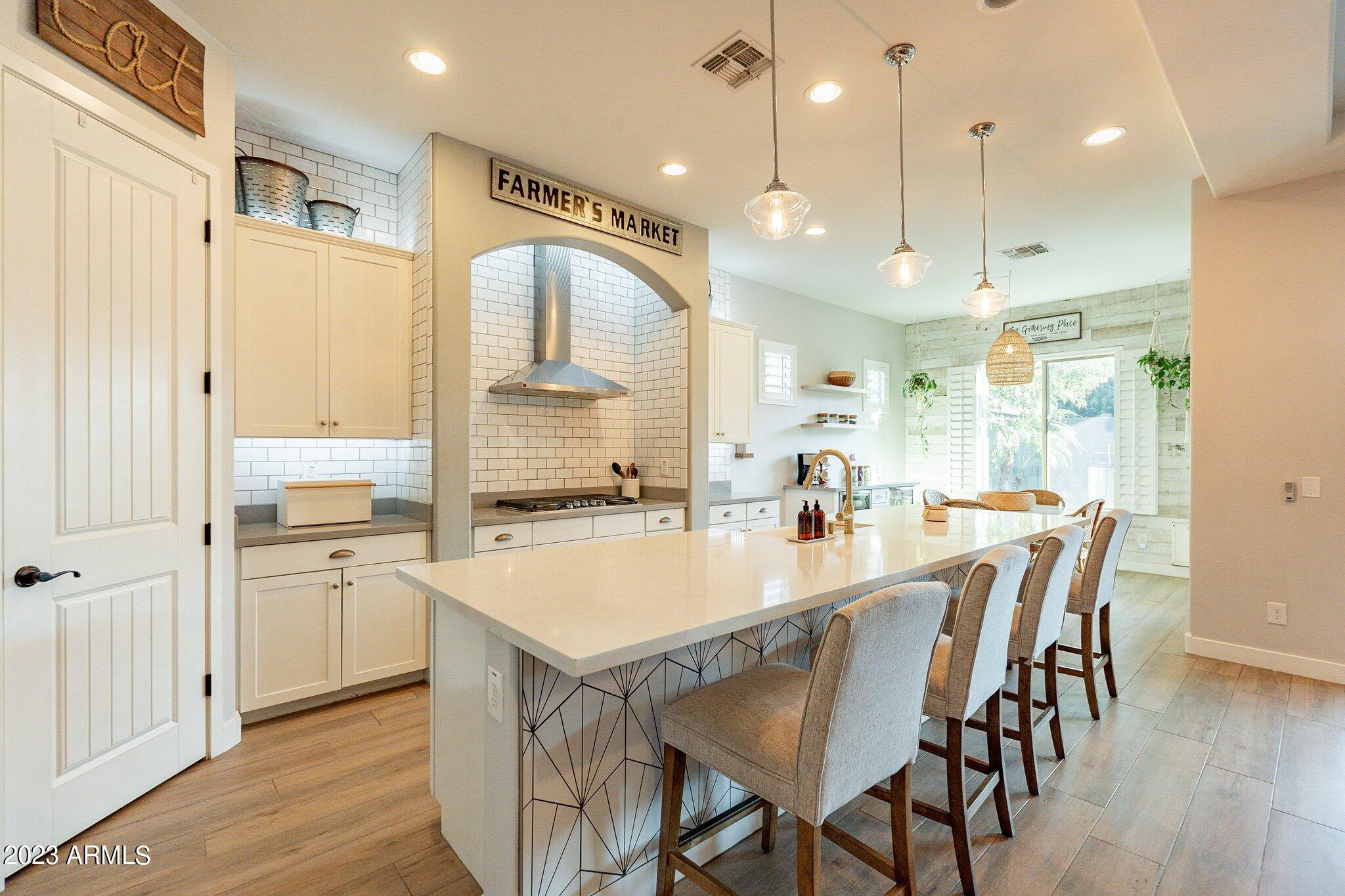 2833 East Appaloosa Road Gilbert, AZ 85296 - Photo 13 of 44 large kitchen island
