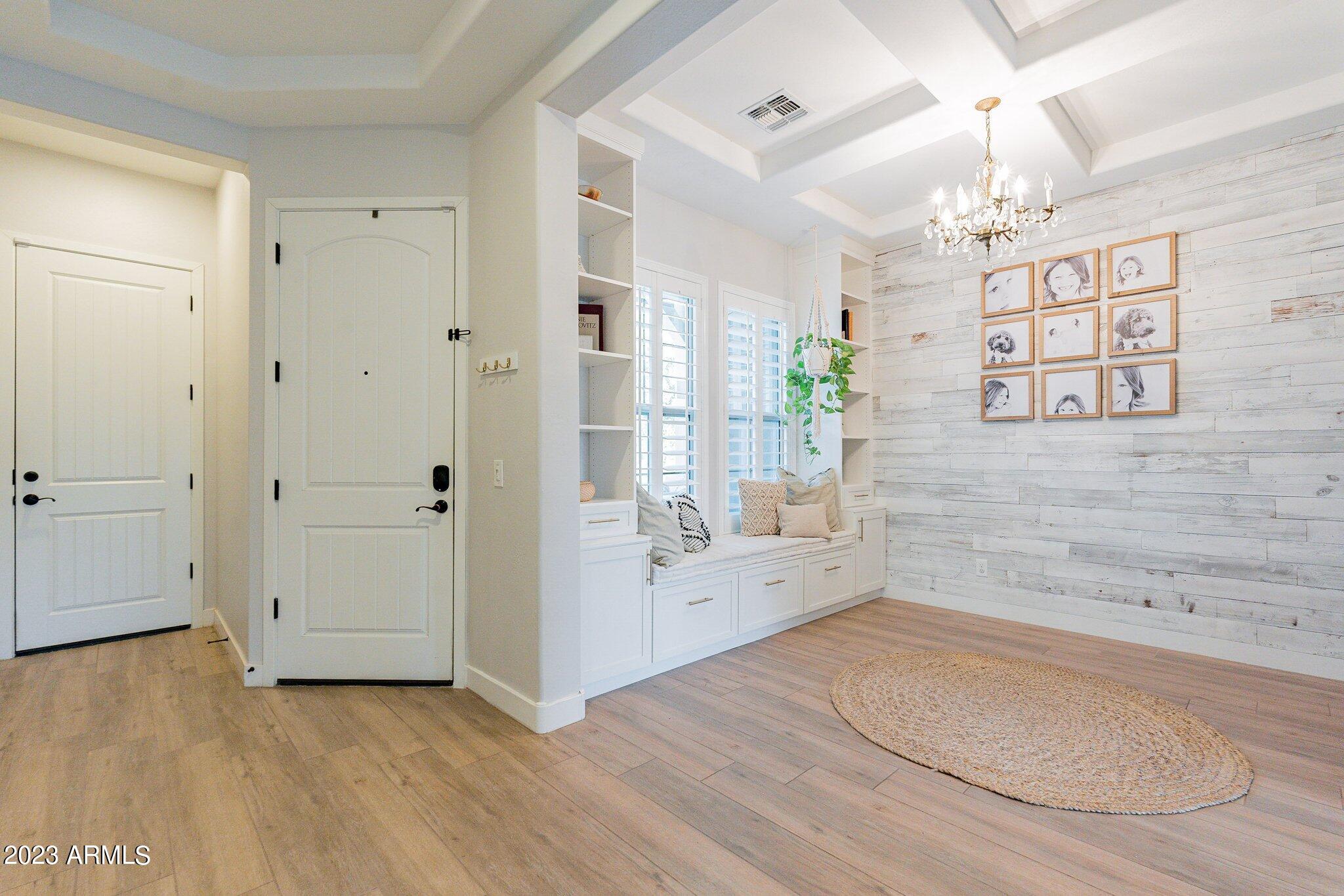 2833 East Appaloosa Road Gilbert, AZ 85296 - Photo 3 of 44 Bonus front family room