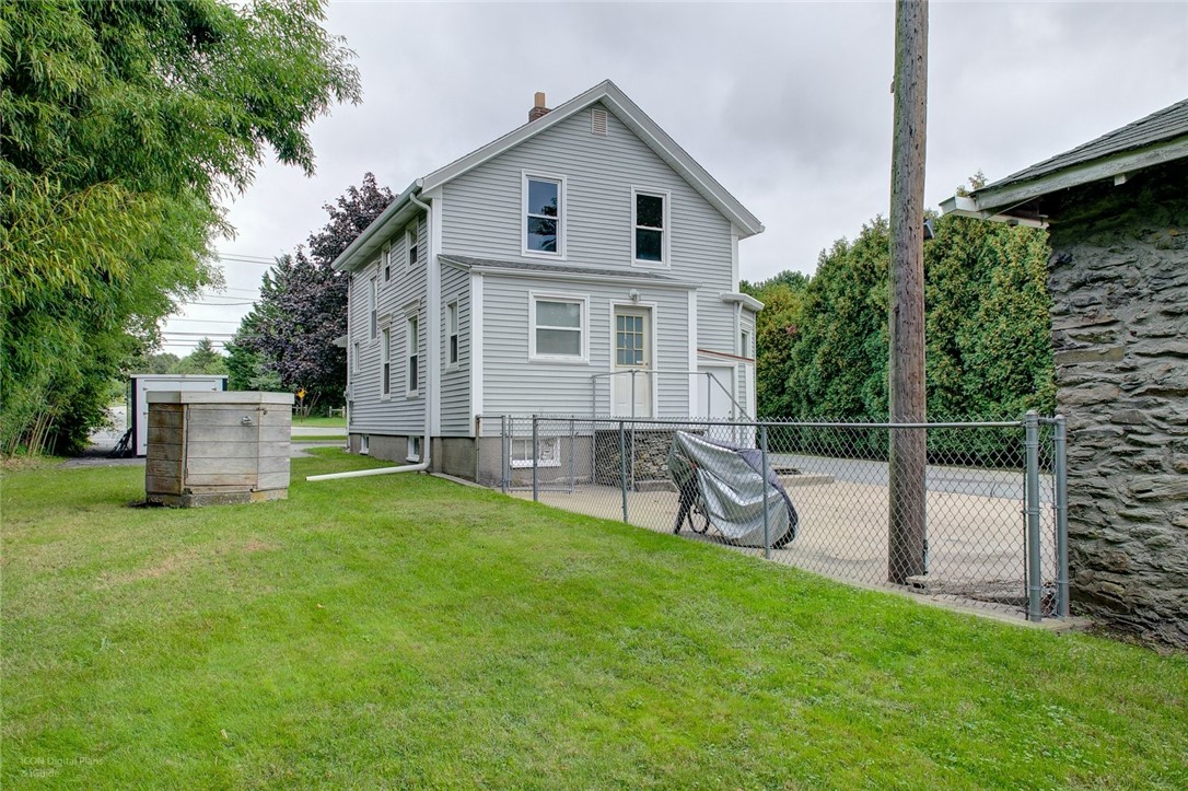 357 Valley Road Middletown, RI 02842 - Photo 41 of 47 Gallery Image 41