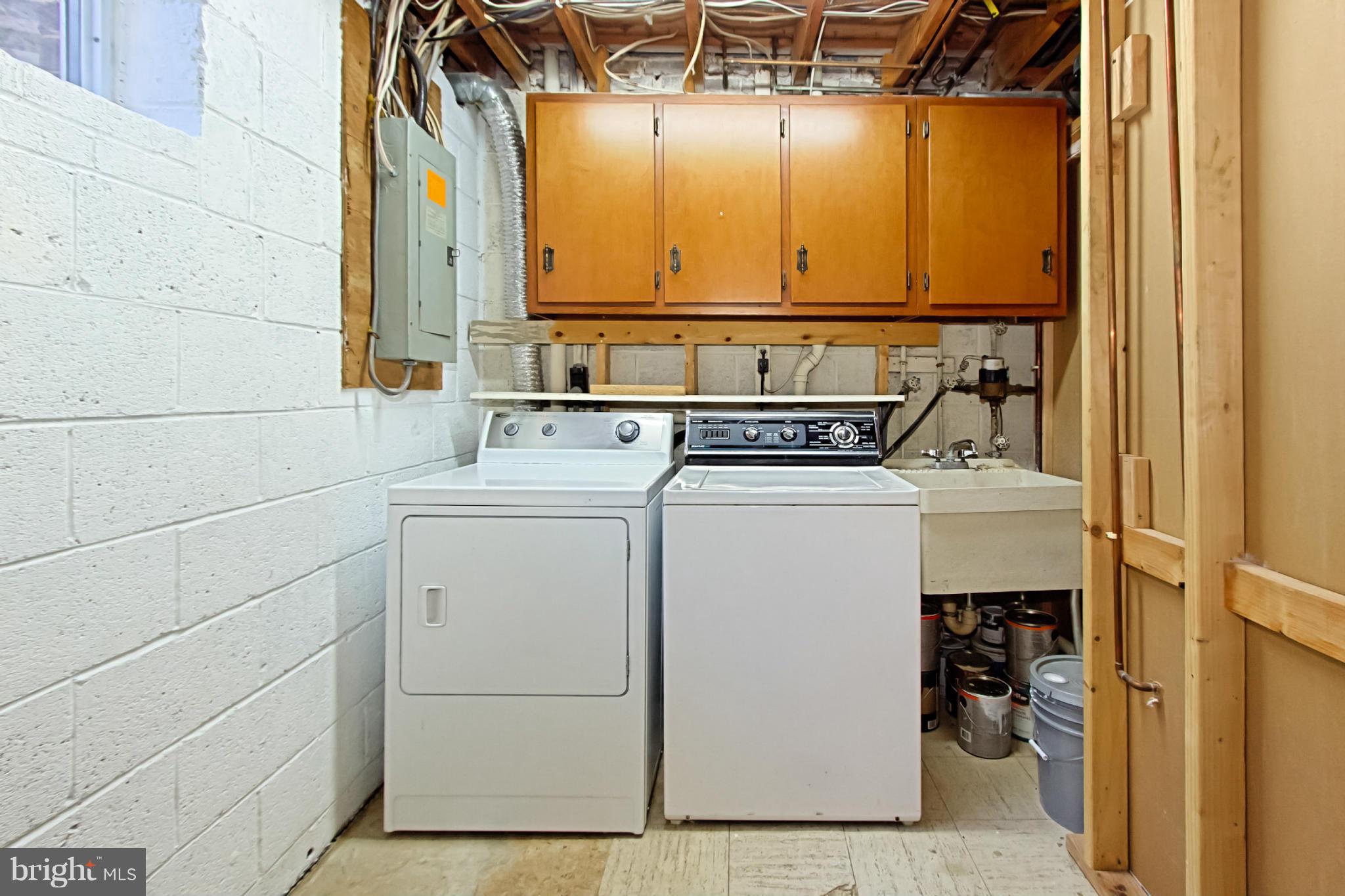 7016 Leestone Street Springfield, VA 22151 - Photo 28 of 30 Laundry/Utility Room