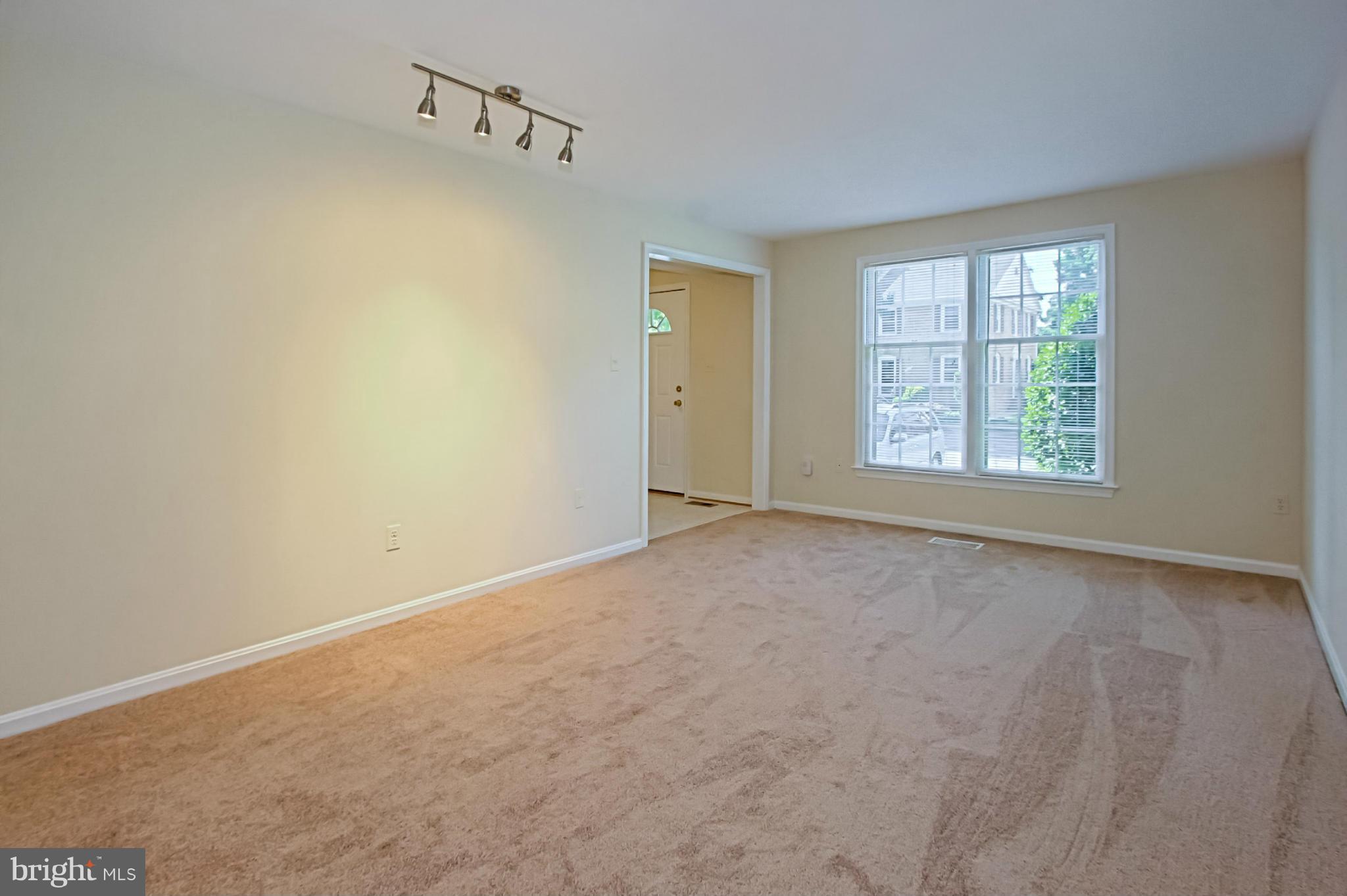 7016 Leestone Street Springfield, VA 22151 - Photo 8 of 30 Living Room